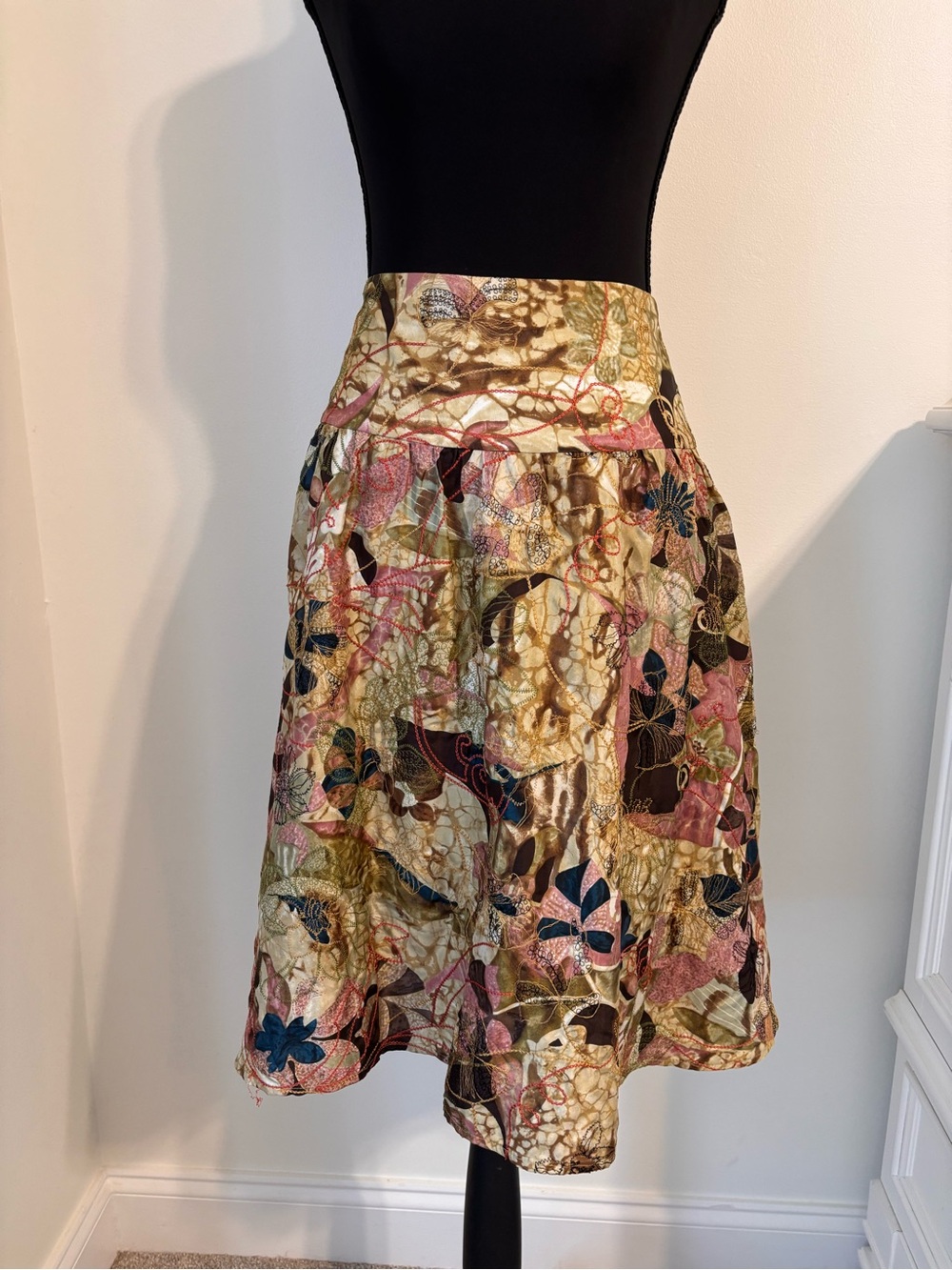Chico’s Size 1 (M) Silk A-Line Skirt Floral Patchwork Brown Pink Wearable Art